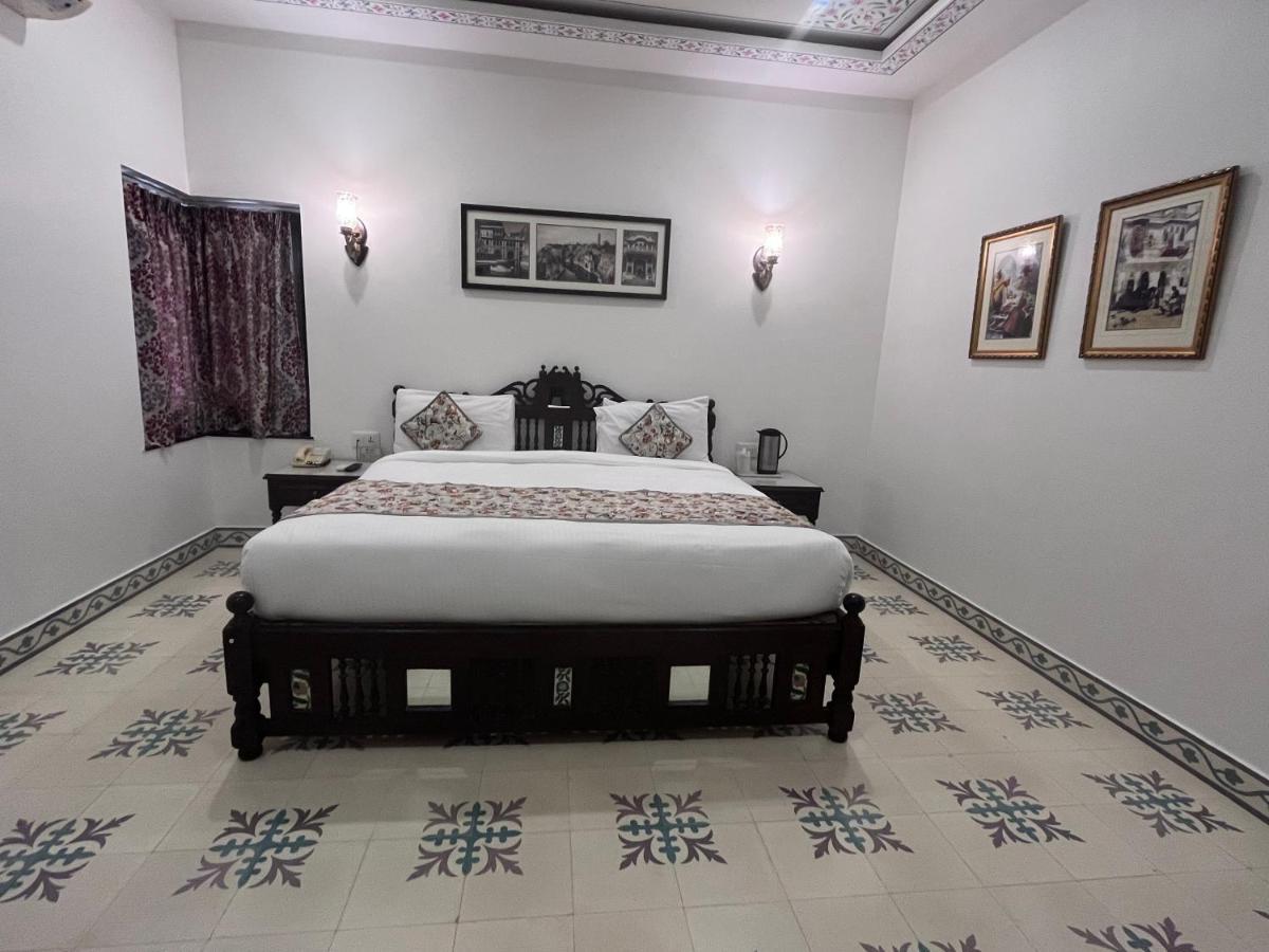 Ratnawali - A Vegetarian Heritage Hotel جايبور المظهر الخارجي الصورة
