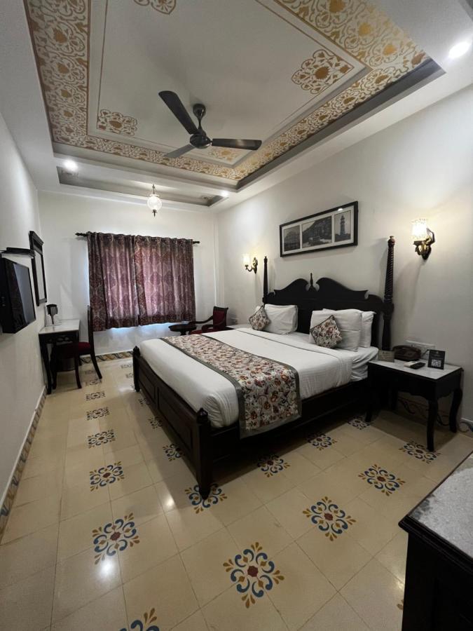 Ratnawali - A Vegetarian Heritage Hotel جايبور المظهر الخارجي الصورة