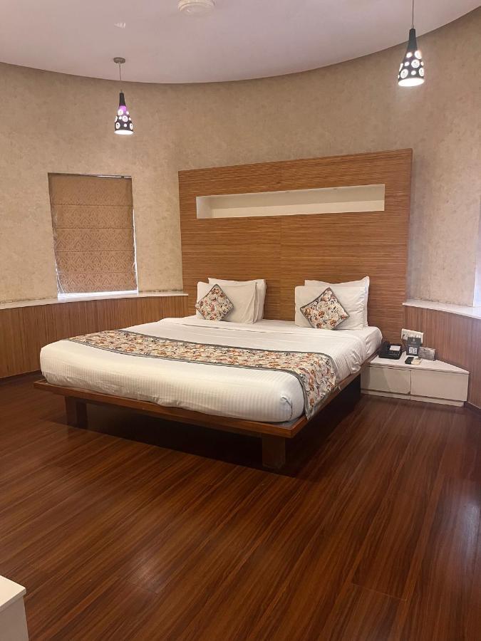 Ratnawali - A Vegetarian Heritage Hotel جايبور المظهر الخارجي الصورة