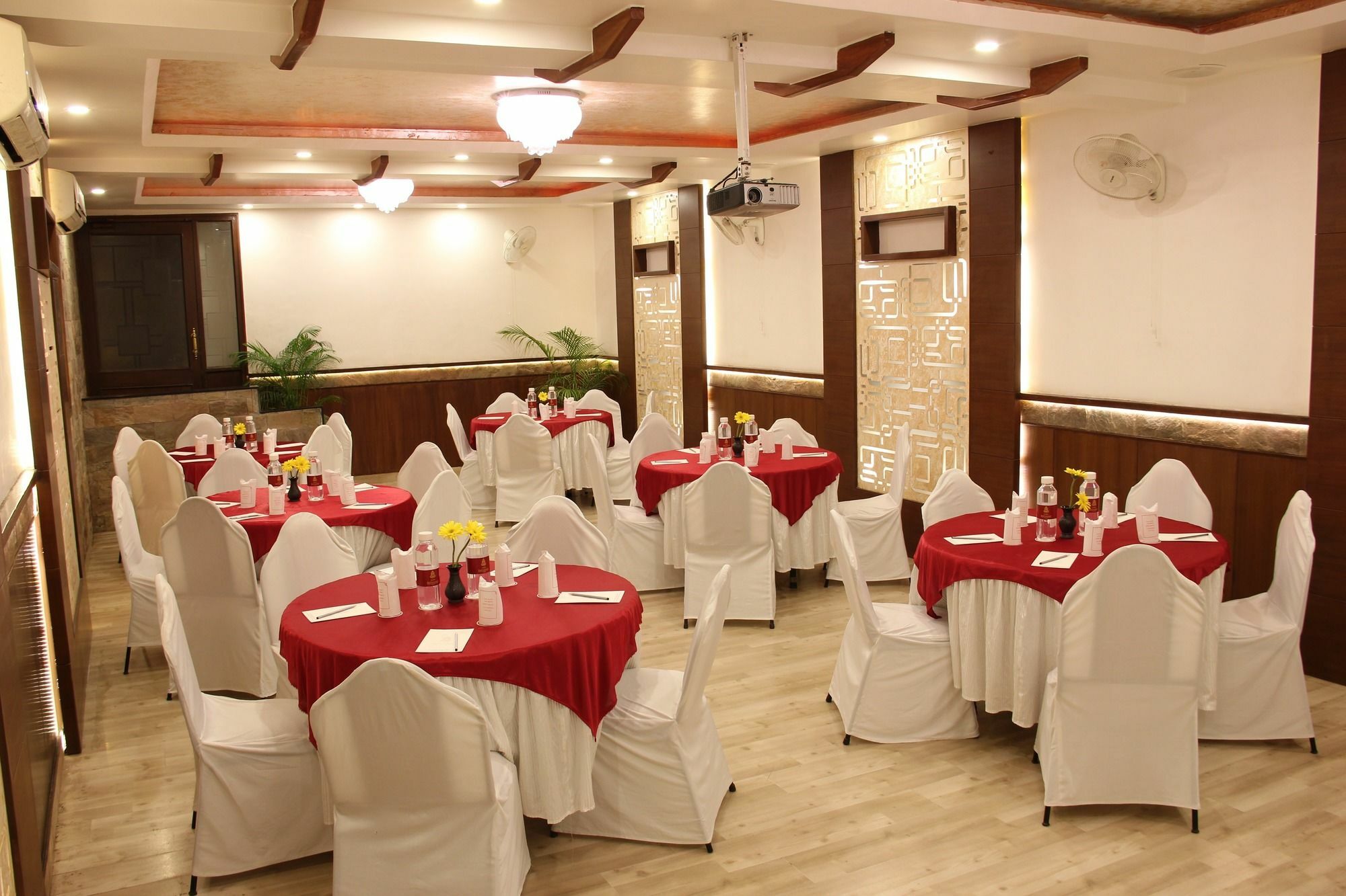 Ratnawali - A Vegetarian Heritage Hotel جايبور المظهر الخارجي الصورة